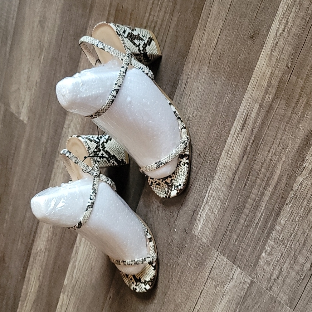 Heels 👠 - Picture 3 of 4